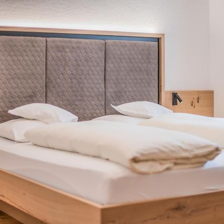 Hotel Sterzinger Moos エクステリア 写真