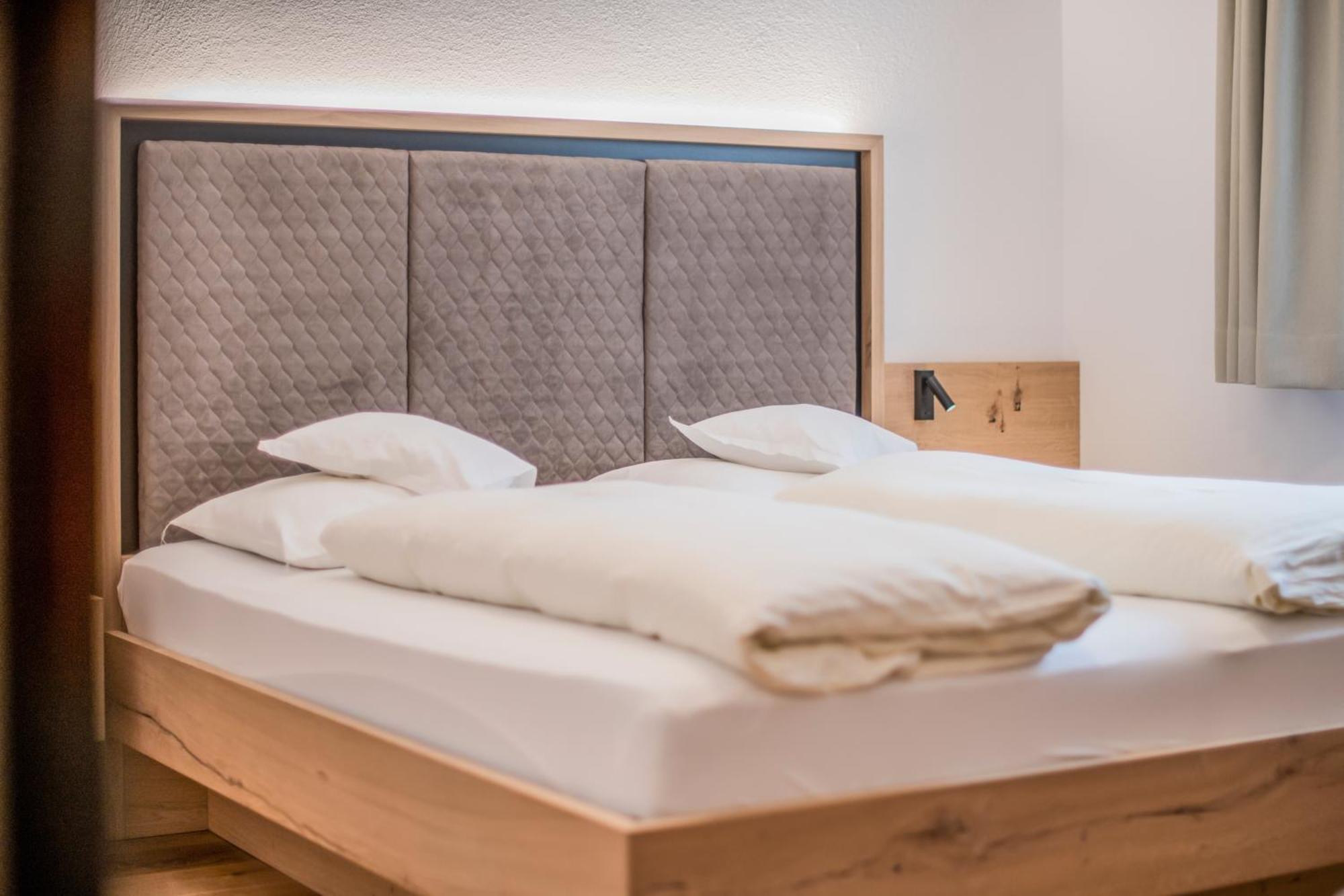 Hotel Sterzinger Moos エクステリア 写真