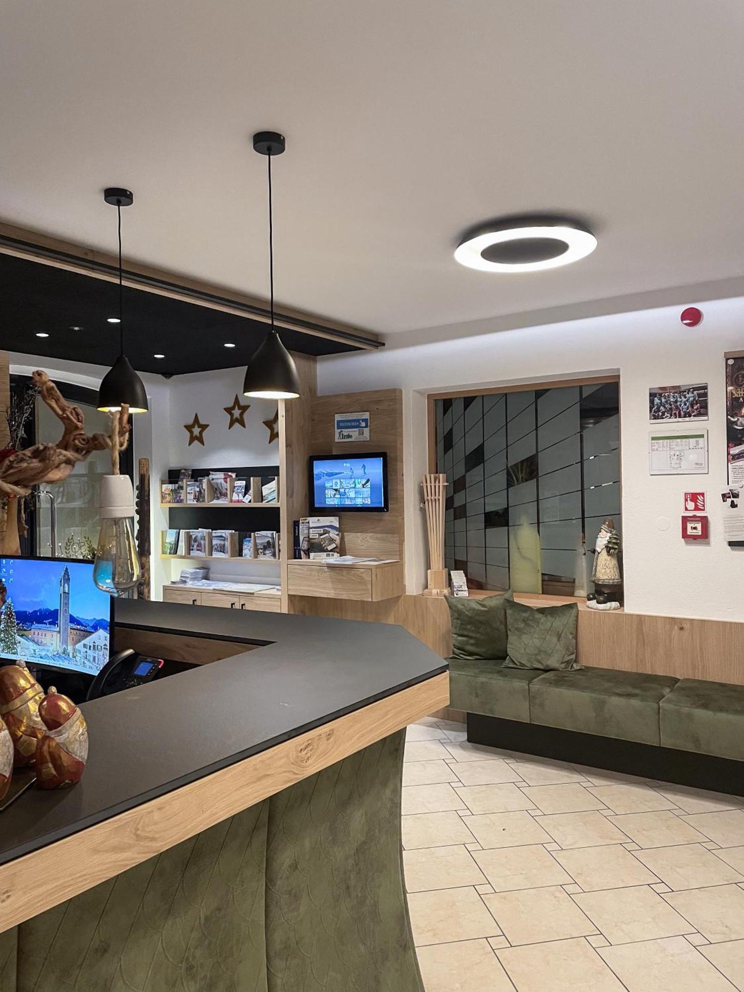 Hotel Sterzinger Moos エクステリア 写真